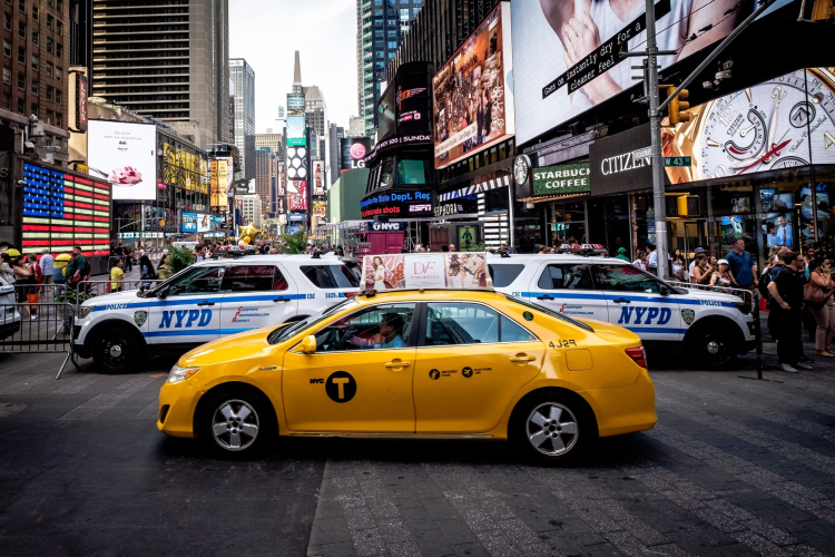 Gute Anzahl von Bewertungen vor der Verwendung von Airport Taxi Wien