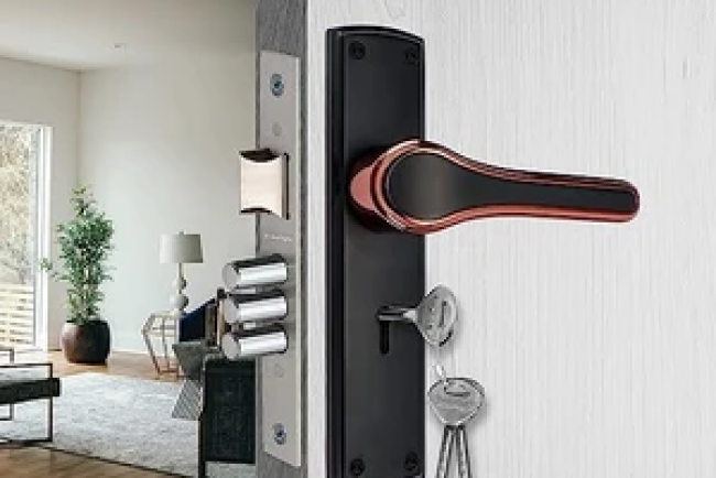 Slotenmaker Hoevenen Nodig? Binnen 30 Minuten Ter Plaatse!