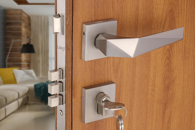 lotenmaker Hoevenen – Sleutels, Sloten & Beveiliging