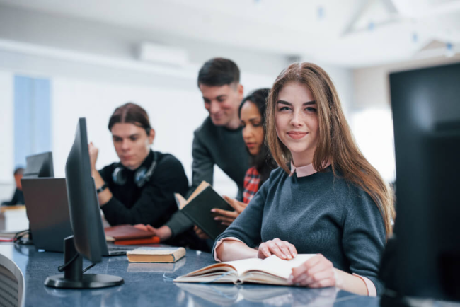 What are the benefits of an Online MBA in Operations Management?