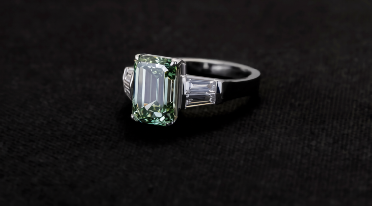 Are Emerald Cut Diamond Engagement Rings Worth Choosing?
