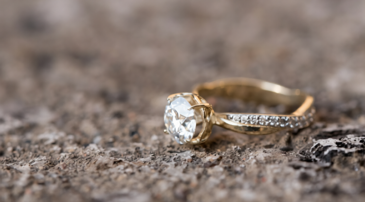 Moissanite Rings: How Do They Compare With Diamond Rings?